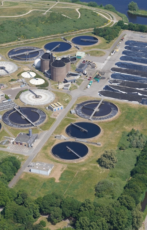 Renovatie van de vergistingstank bij RWZI Haarlem Waarderpolder