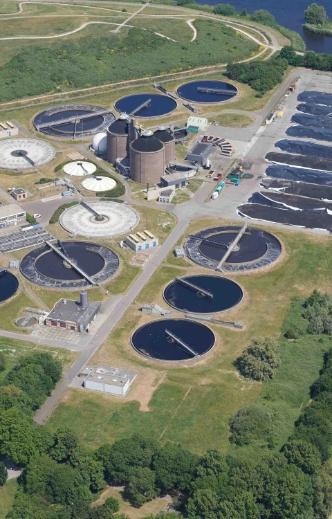 Renovatie van de vergistingstank bij RWZI Haarlem Waarderpolder