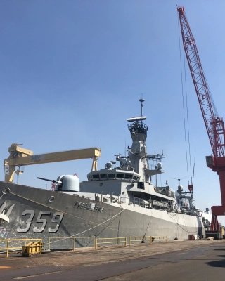 Werkzaamheden modernisering marineschip KRI Usman Harun