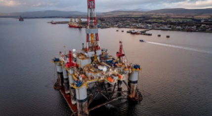 Decommissioning oil and gas platforms