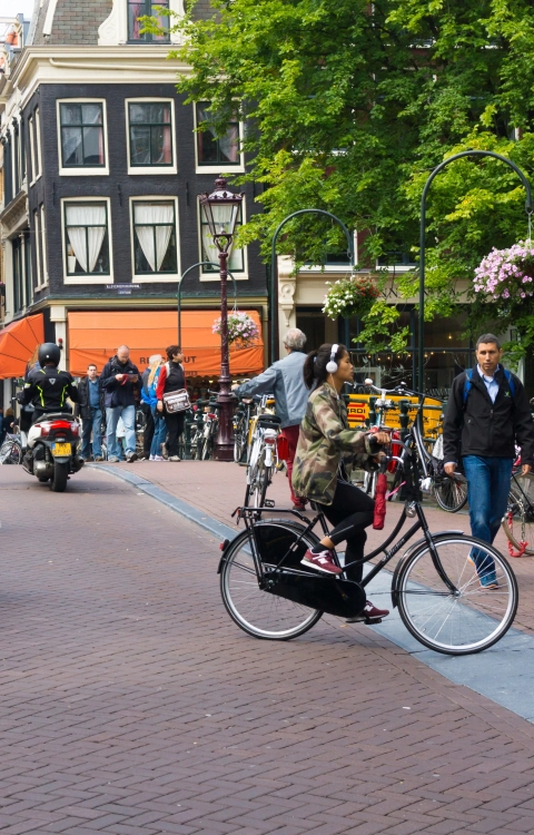 Fietsers op wegen in Amsterdam