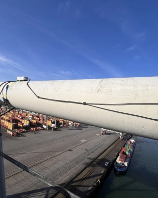 Villari sensor op kadekraan van ECT om deze continue te monitoren. Zo verlengen we de levensduur van de kadekraan.
