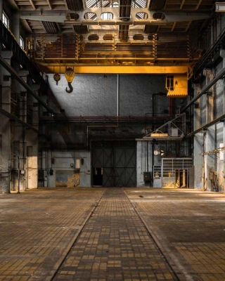 Warehouse with crane runway