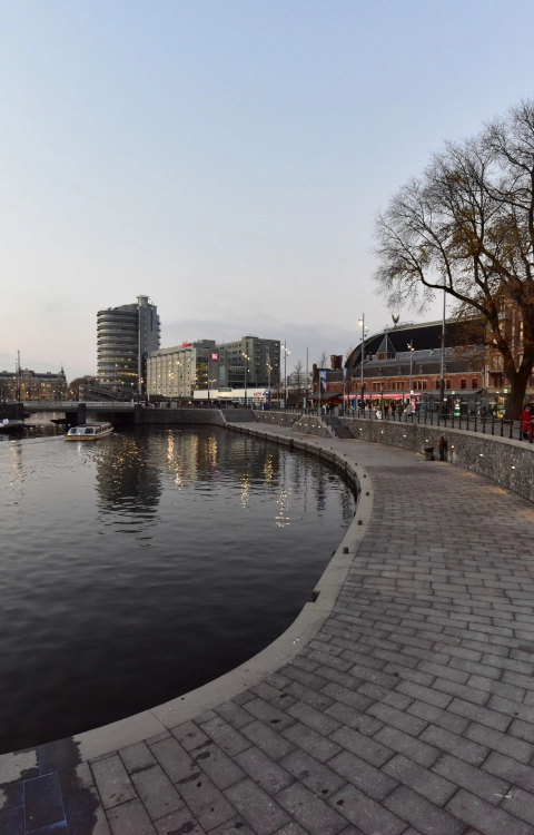 Kade Stationsplein West Amsterdam