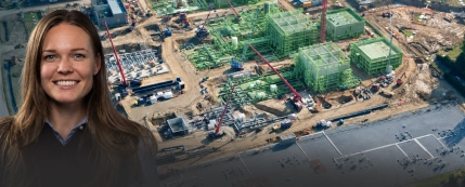 Esmee bij een groene CO2-faciliteit